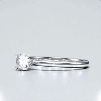 Petite Traditional Solitaire