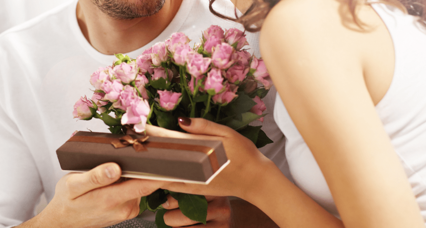 7 Year Wedding Anniversary Gift Ideas to Cherish Your Memories