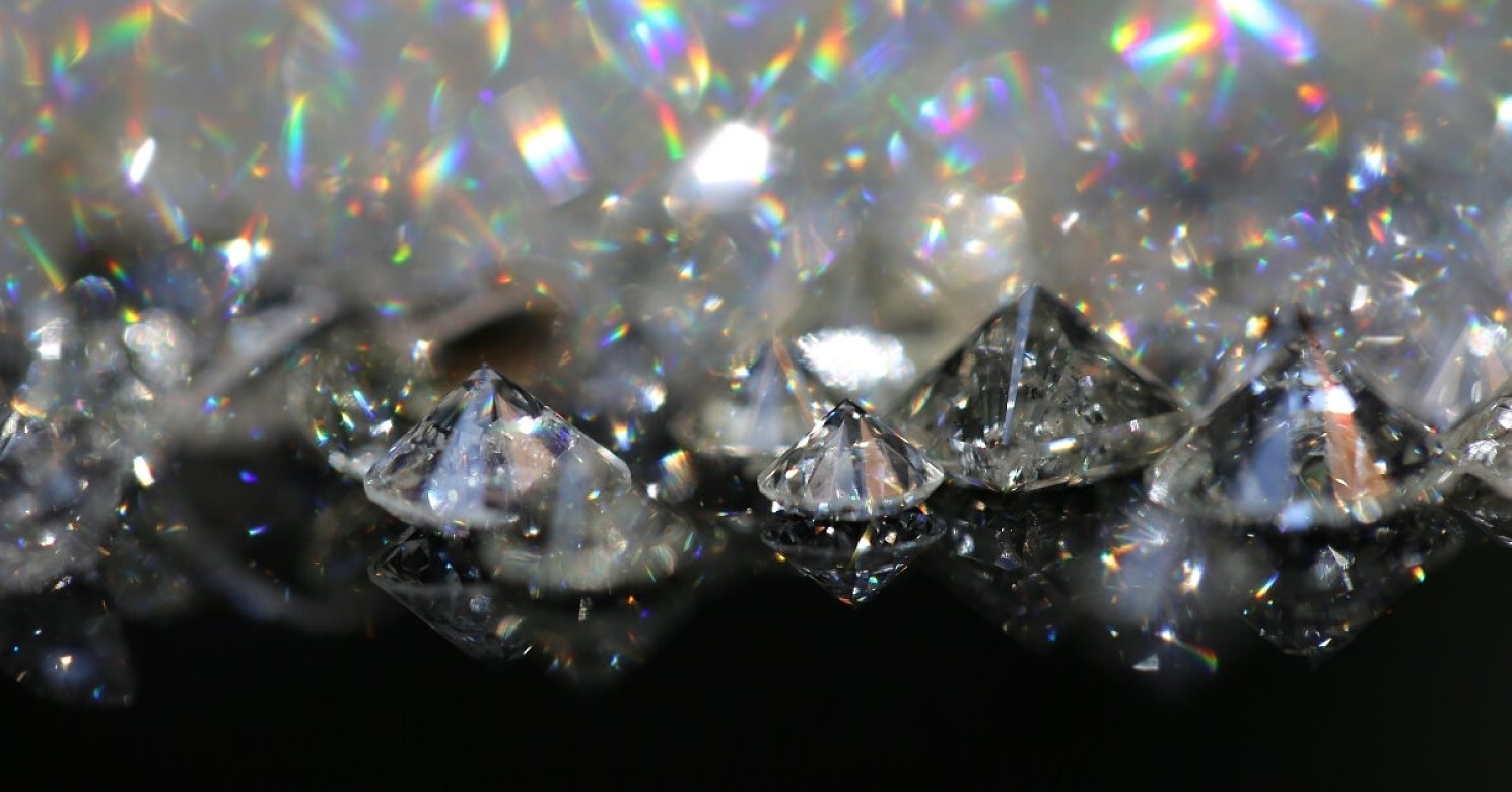 Diamond Fluorescence Explained – Buyers Guide